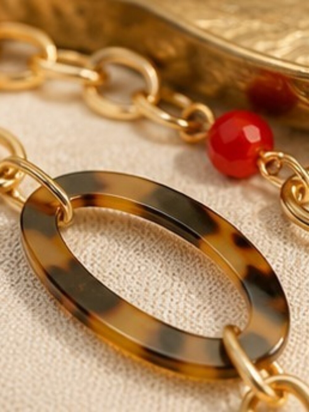 New York & Company NWT Long Gold Tone Tortoiseshell Necklace Red Bead Statement - Picture 6 of 9